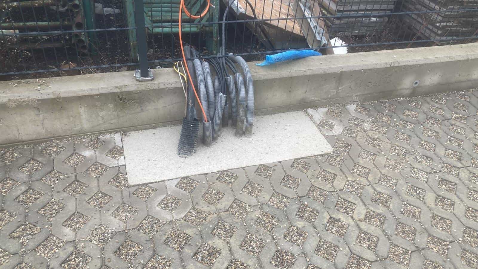Referenzprojekt5 Fundamente Elektroladesäulen CKV Projekt Gmb H IMG WA0065